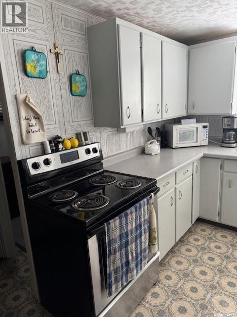 692 Aqualane Avenue Property Photo 3