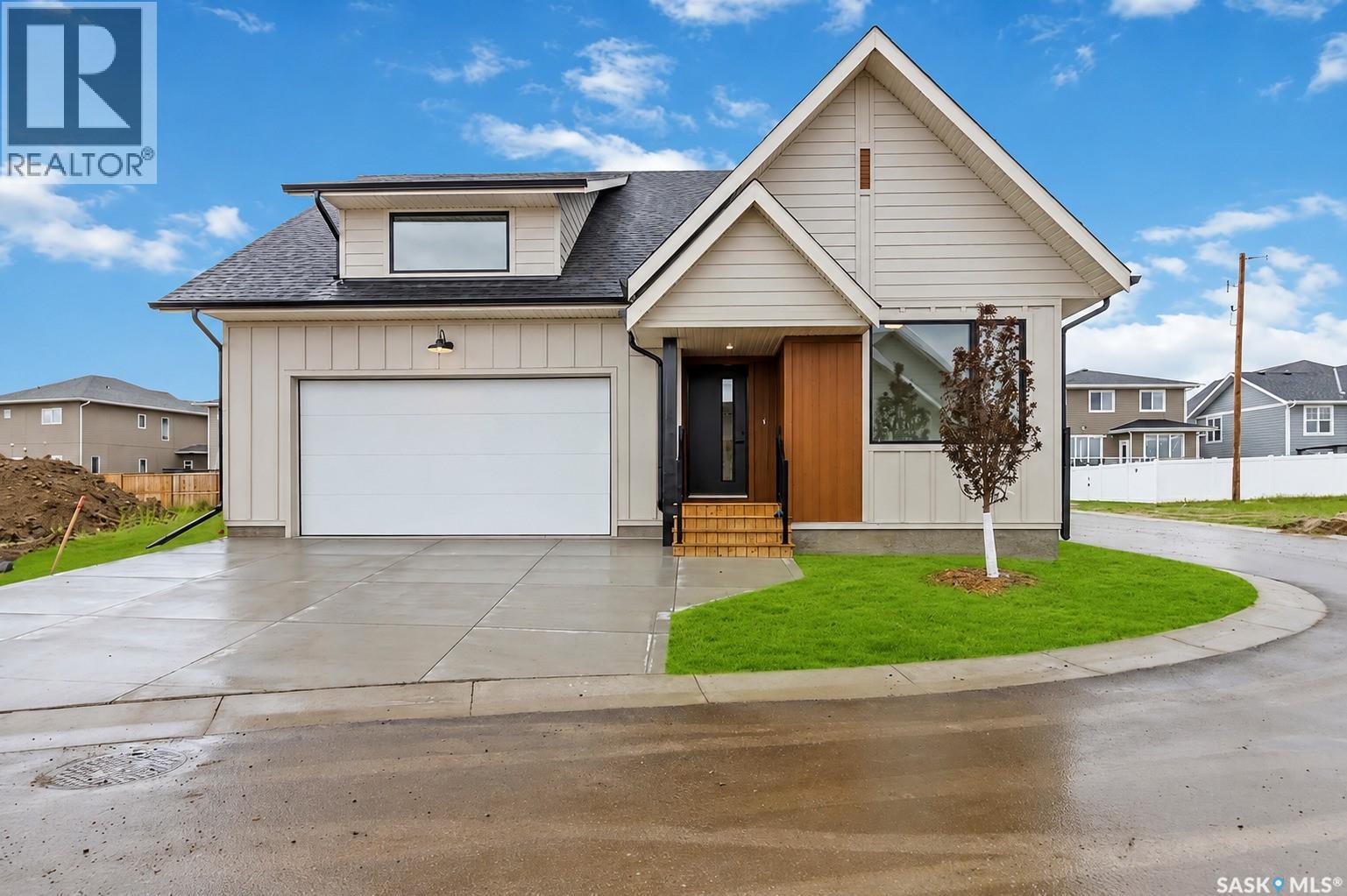 29 105 Hathway CRESCENT Property Photo 1