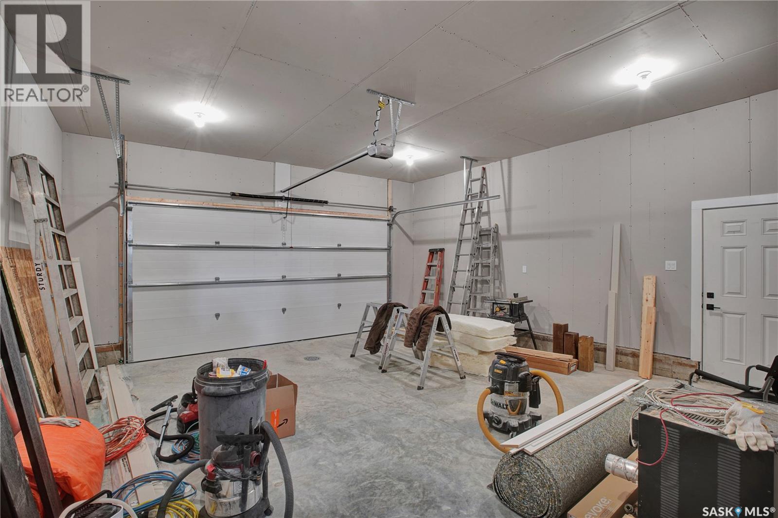 220 Veterans Drive Property Photo 18