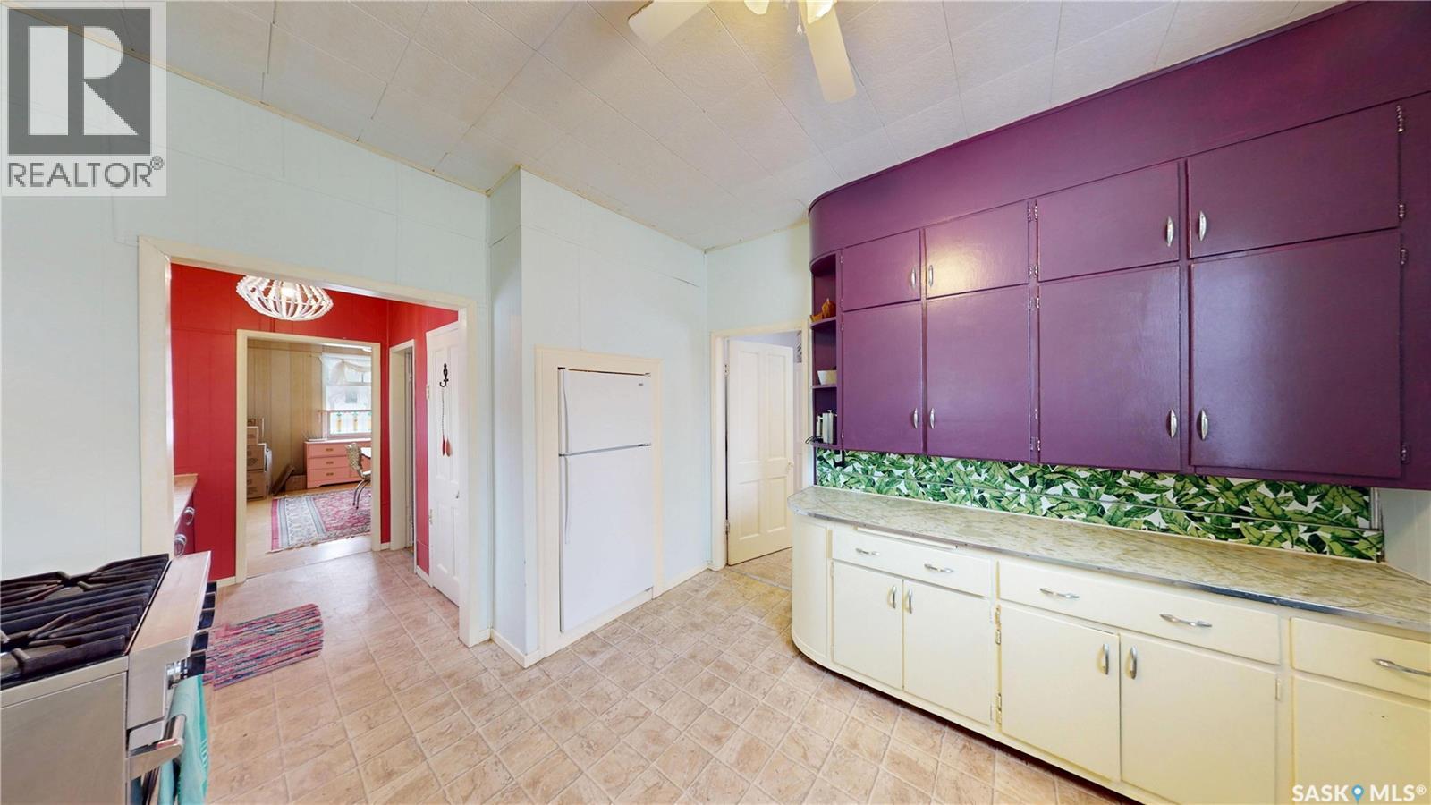 107 3rd Avenue E Property Photo 4