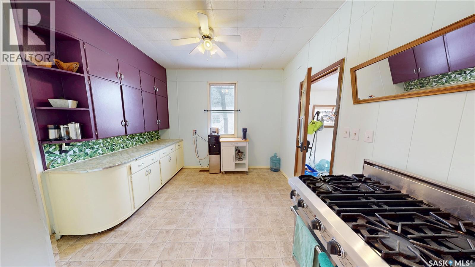 107 3rd Avenue E Property Photo 7