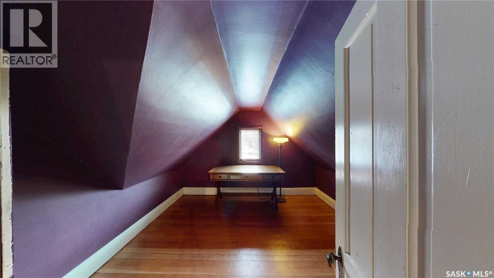 107 3rd Avenue E Property Photo 16