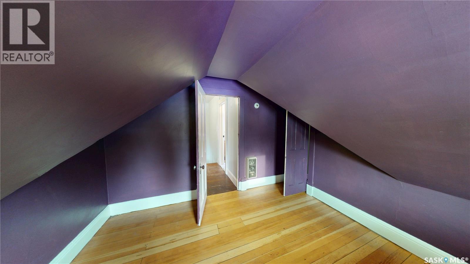107 3rd Avenue E Property Photo 17