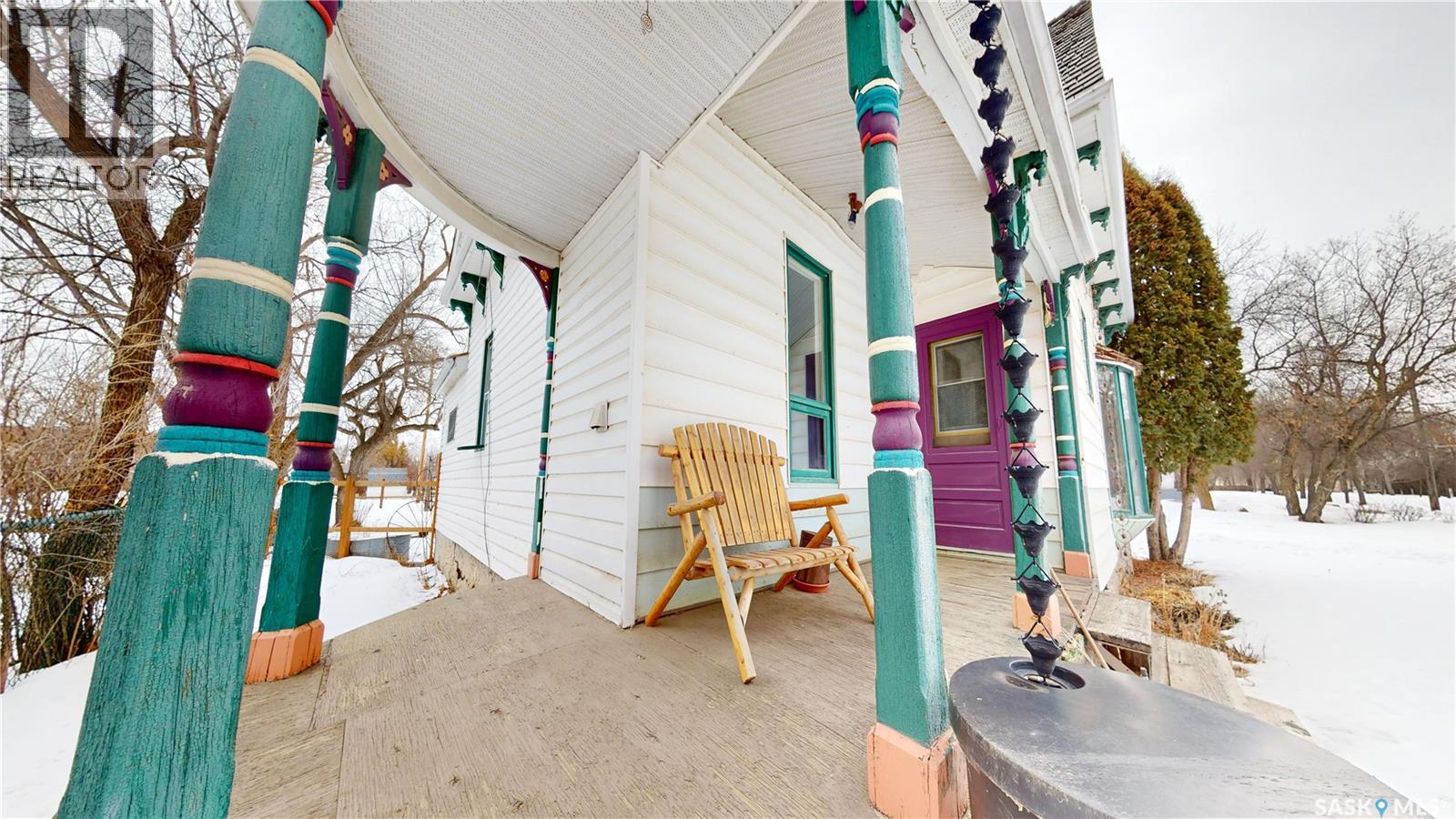 107 3rd Avenue E Property Photo 24