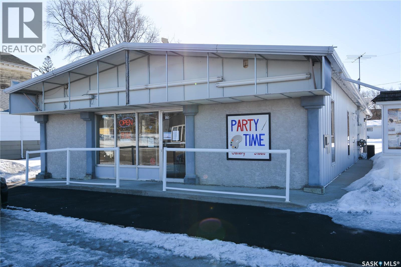 125 Elgin STREET