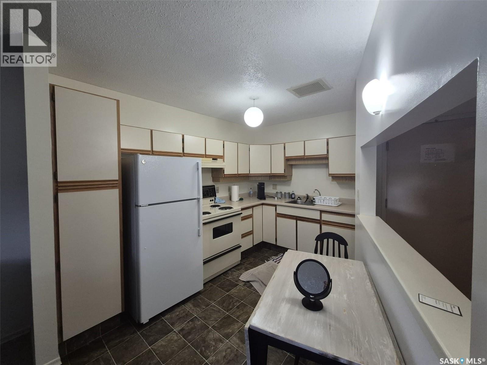 10 Pearl Avenue Property Photo 14