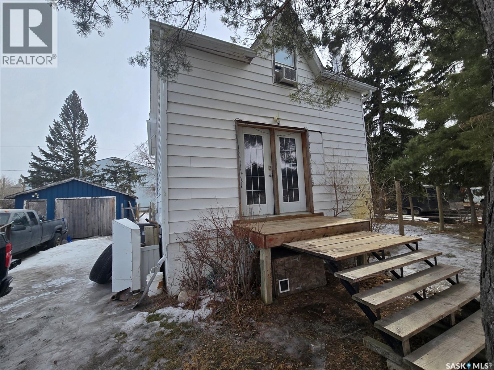 107 Van Horne STREET