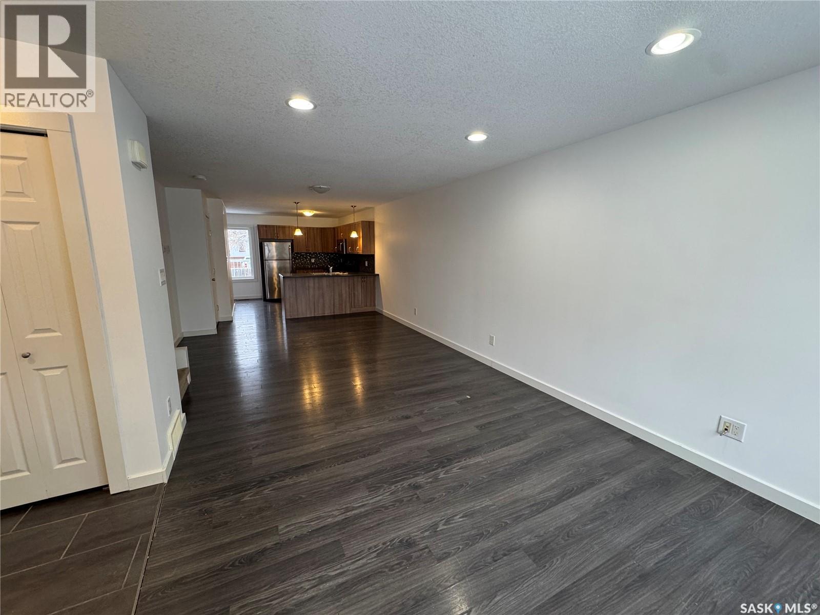 527 Alexandra Street Property Photo 3