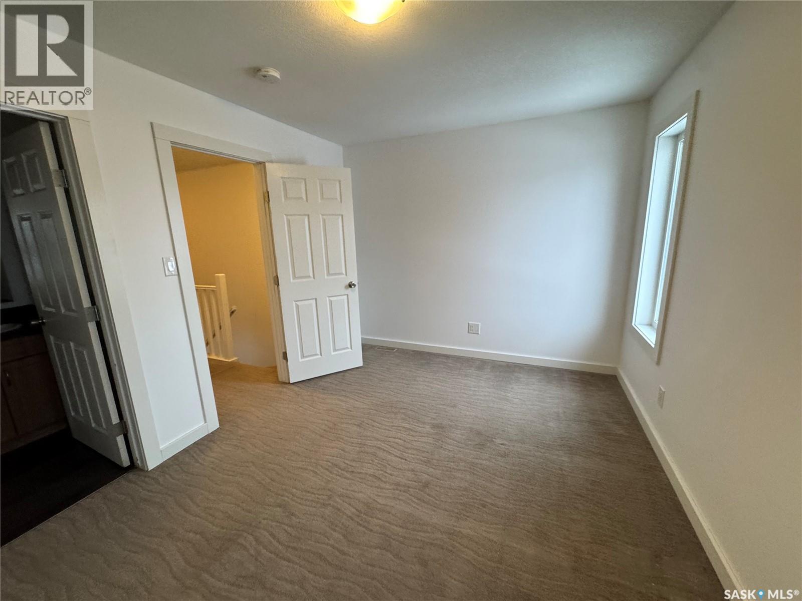 527 Alexandra Street Property Photo 13