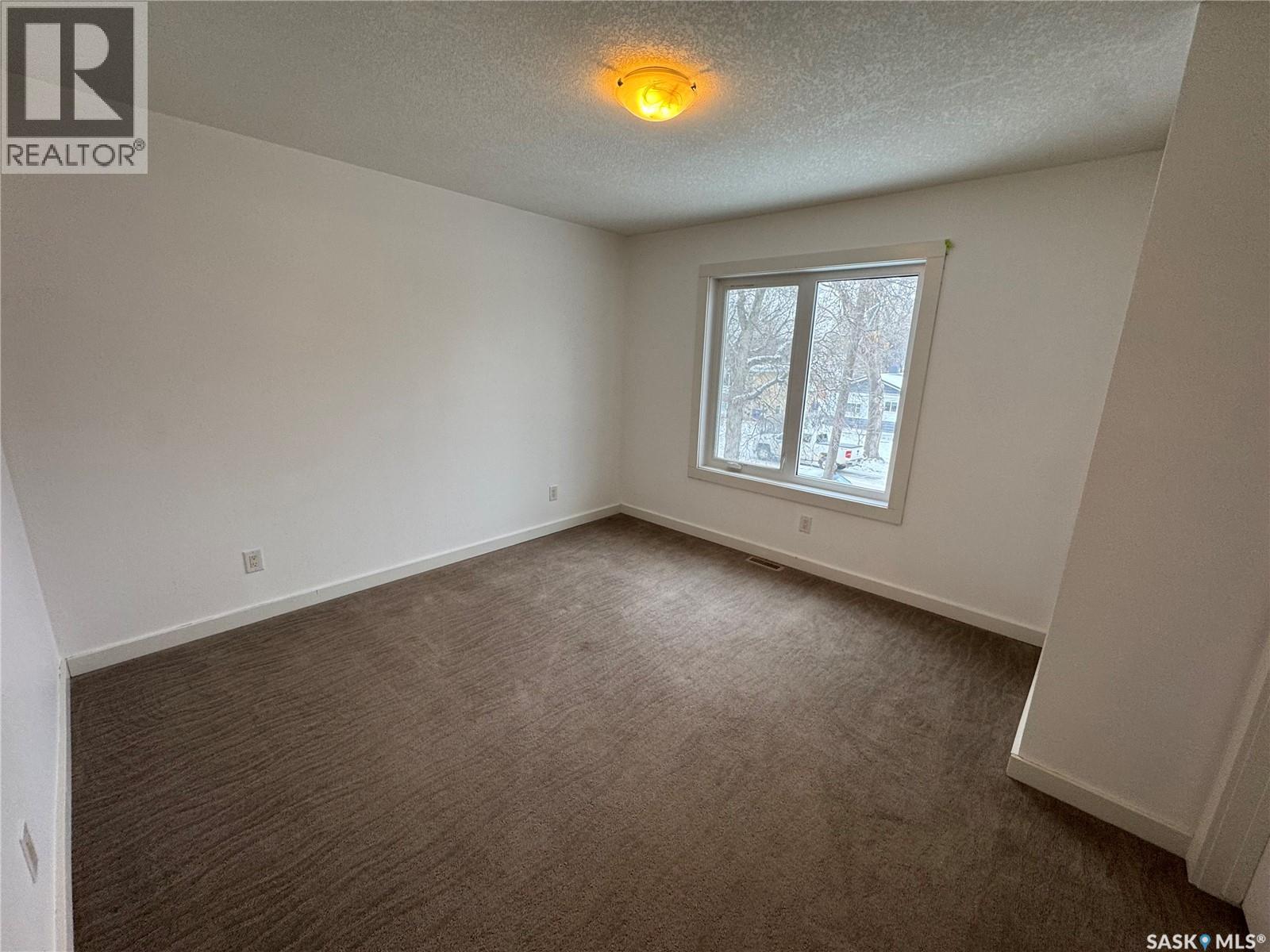 527 Alexandra Street Property Photo 18