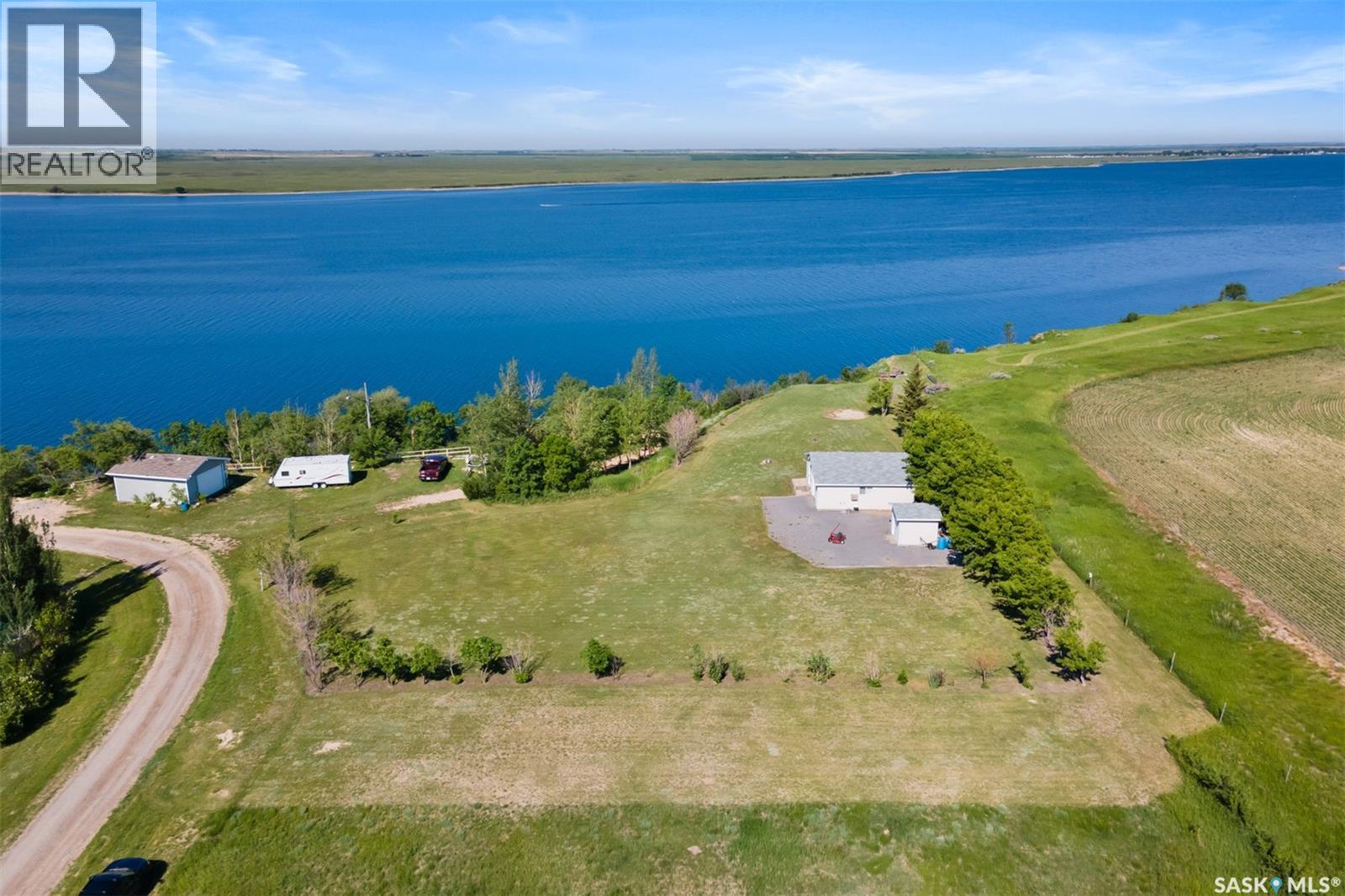 124 Merle Crescent Property Photo 2