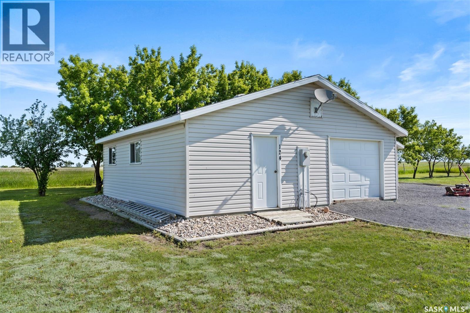 124 Merle Crescent Property Photo 8