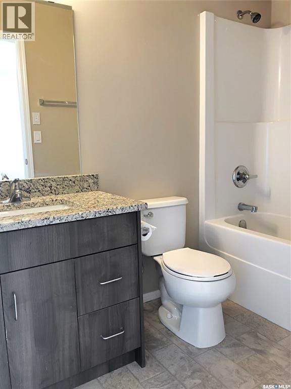 3 & 4 825 Gladstone Street E Property Photo 20