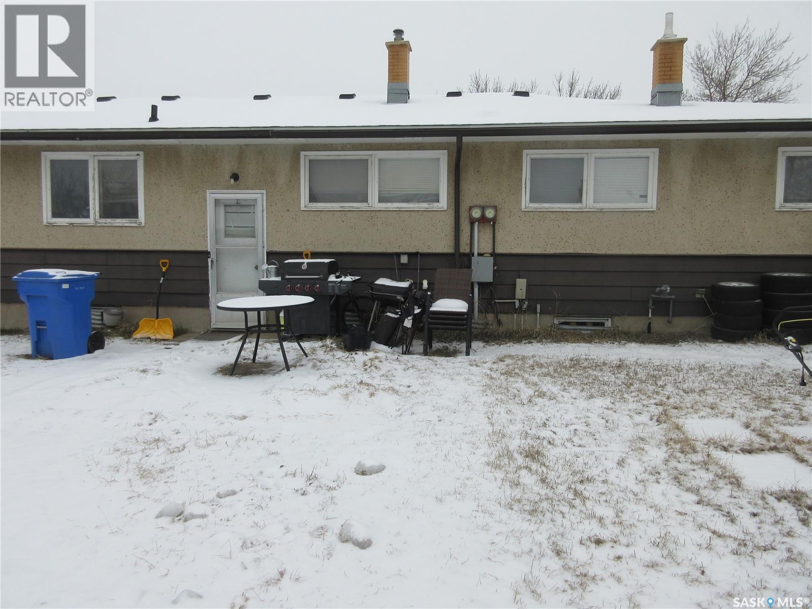 182 Rothwell Crescent Property Photo 1