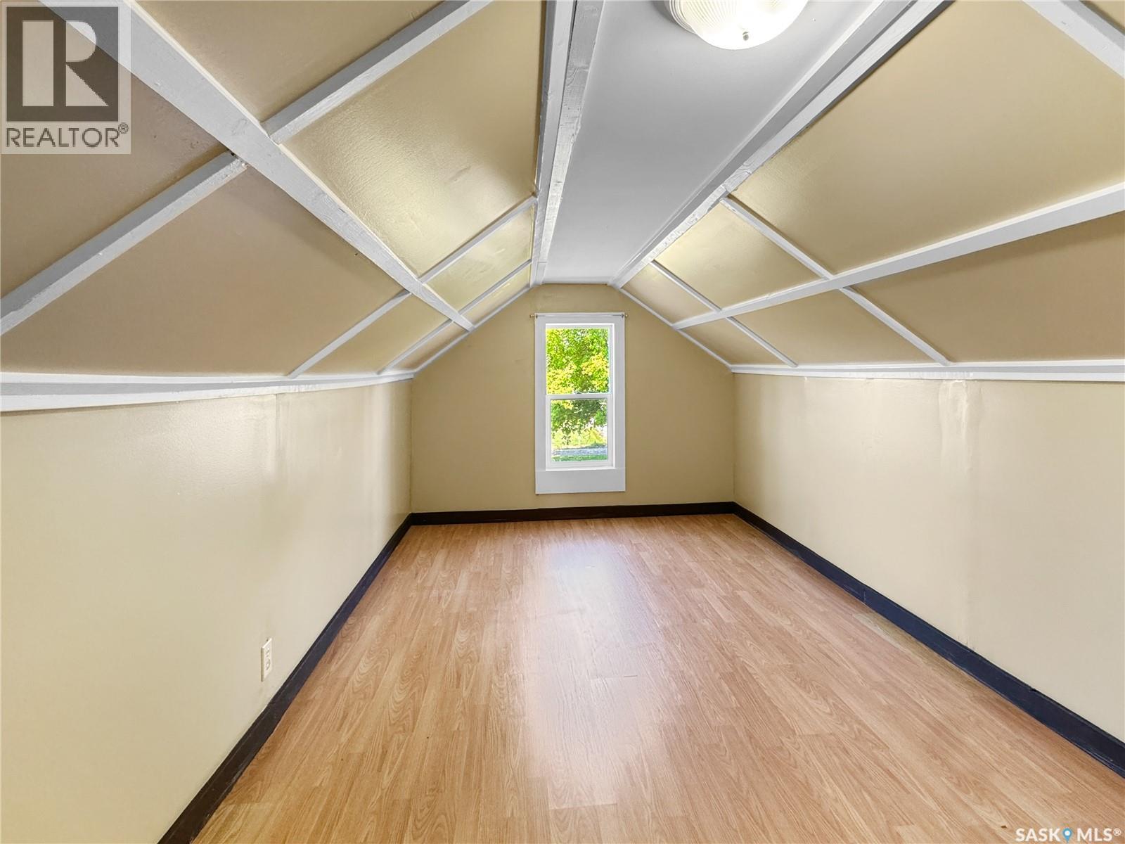 309 3rd Street W Property Photo 11