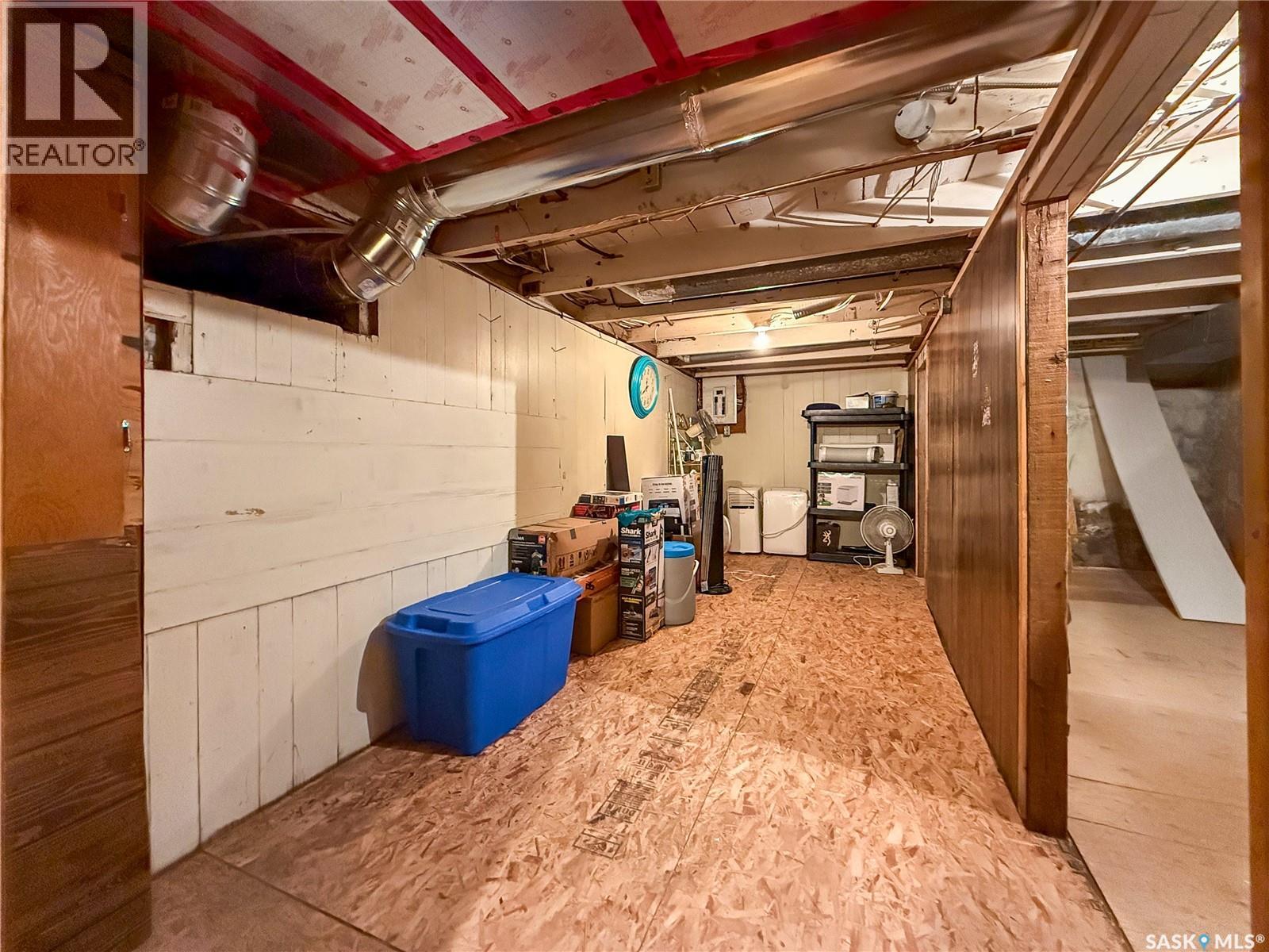 103 1st Street E Property Photo 36
