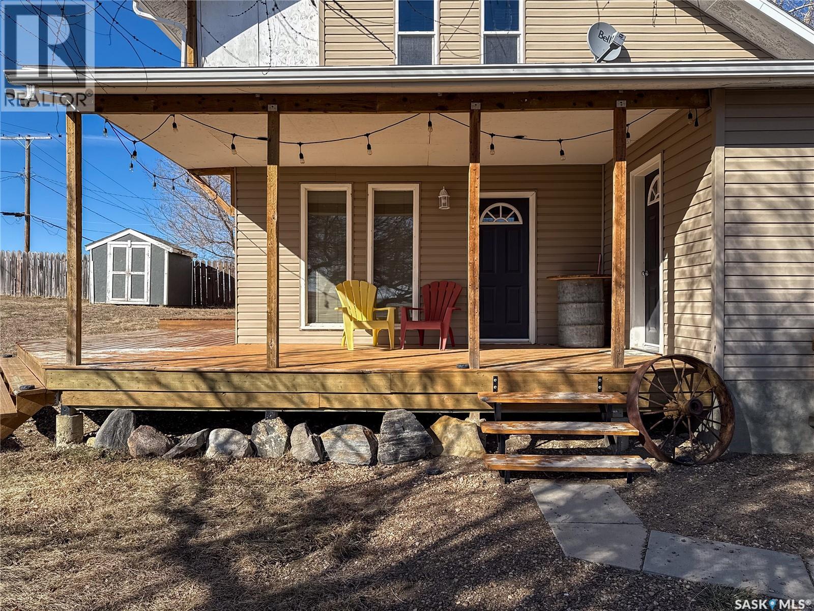103 1st Street E Property Photo 40