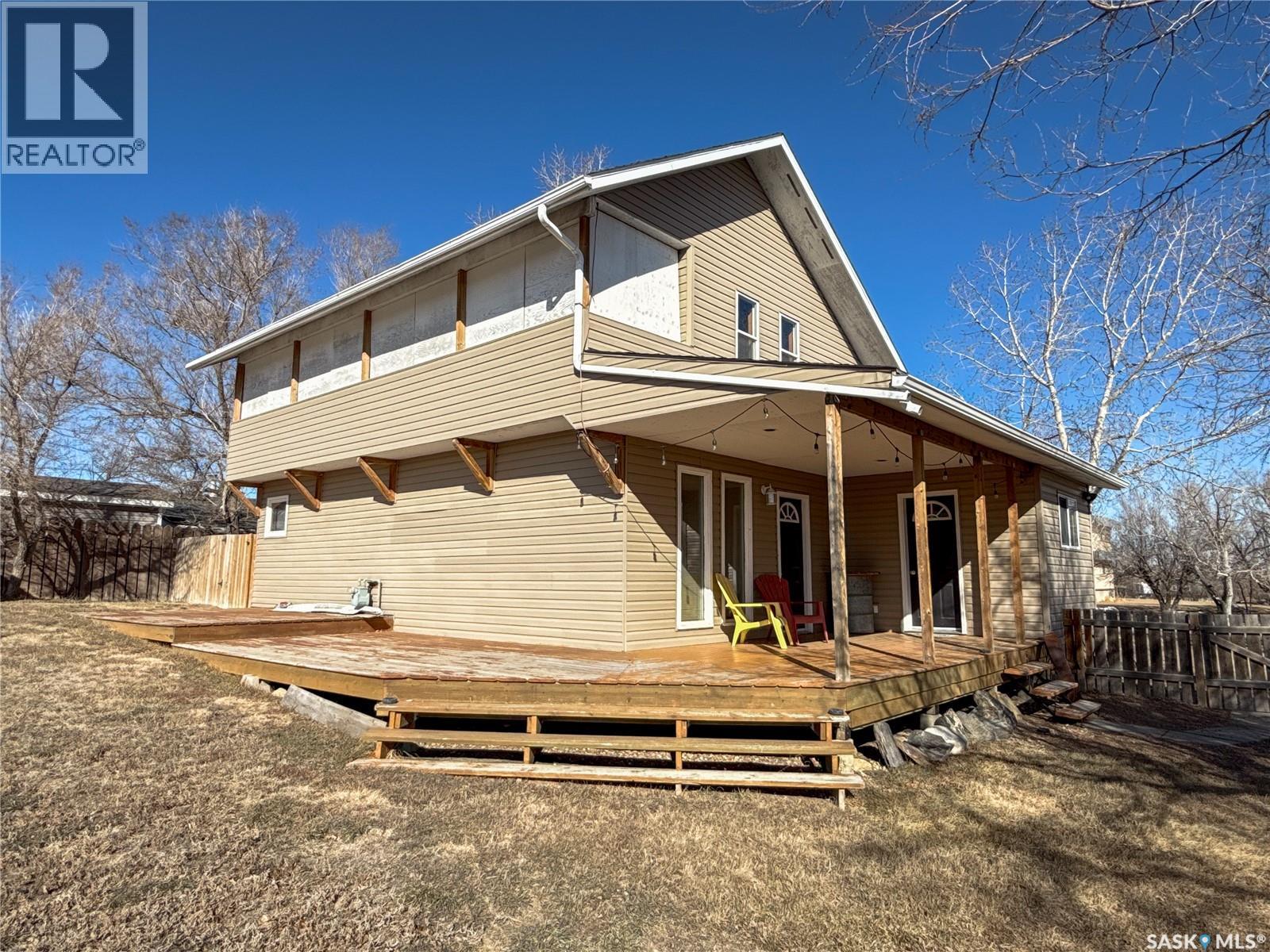 103 1st Street E Property Photo 41