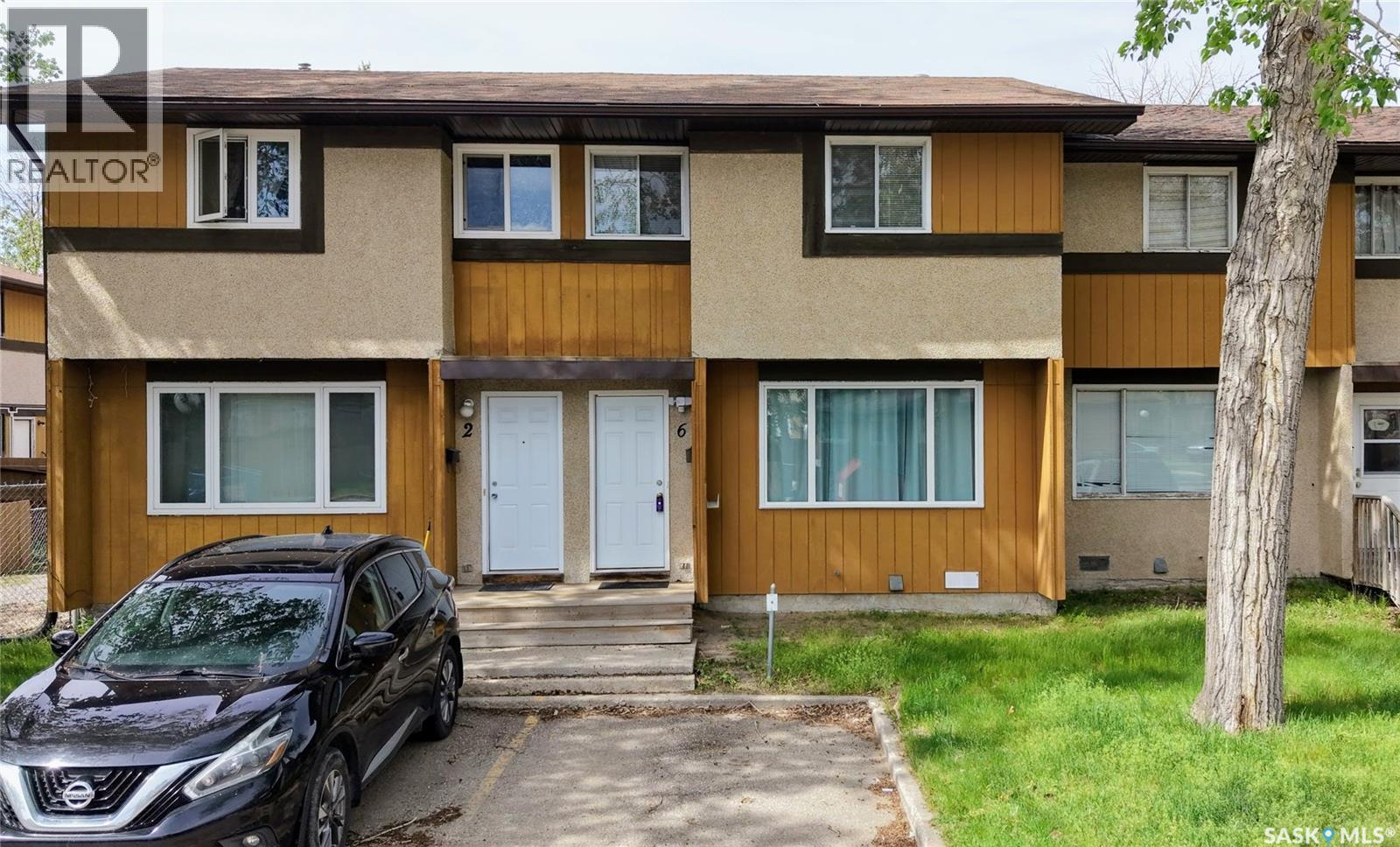 6 Mackenzie Mews Property Photo 1