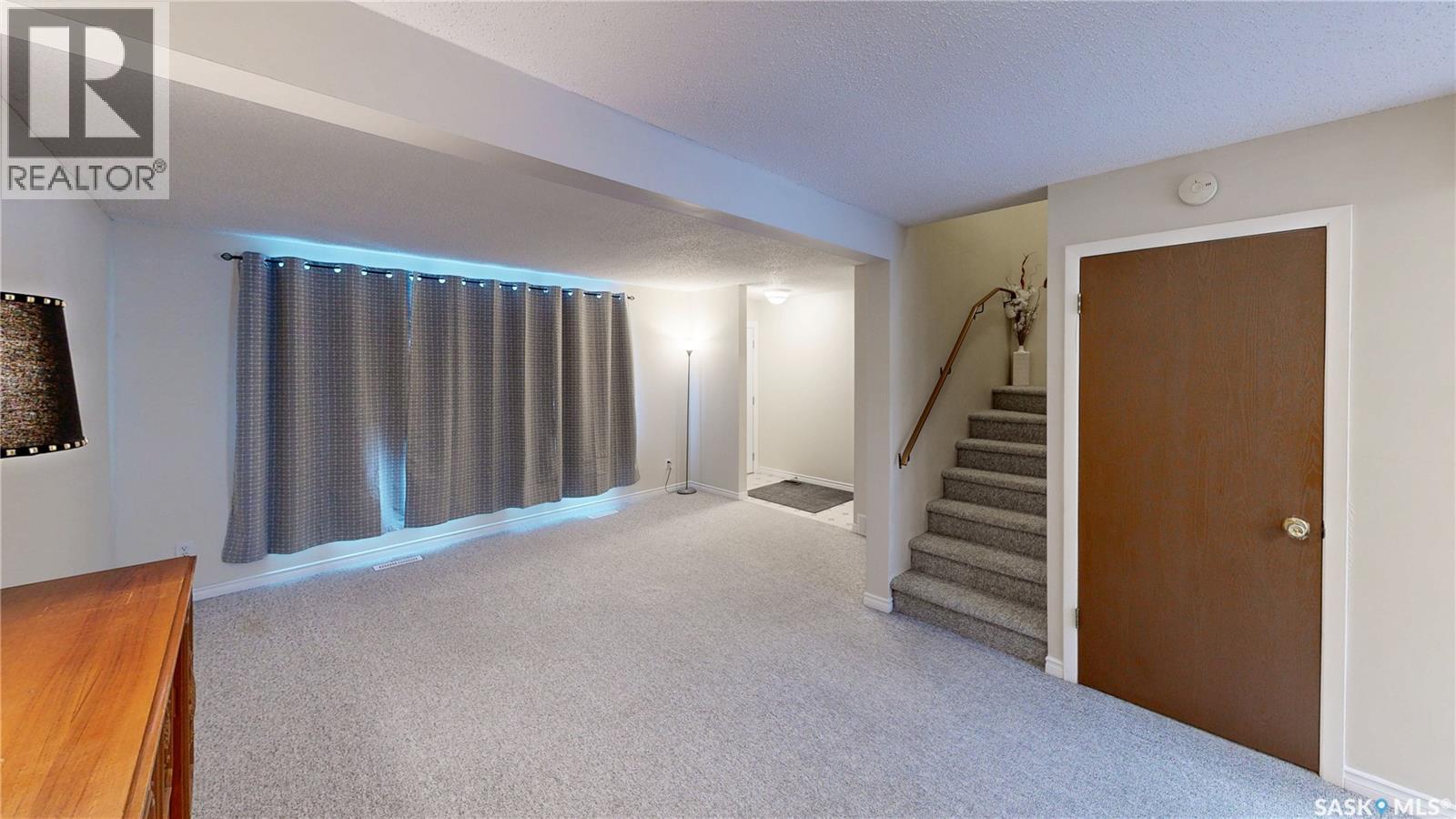 6 Mackenzie Mews Property Photo 3