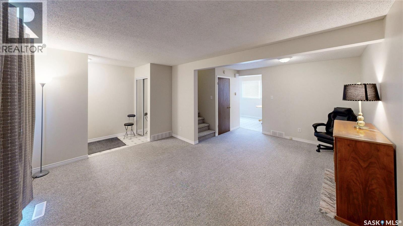 6 Mackenzie Mews Property Photo 6