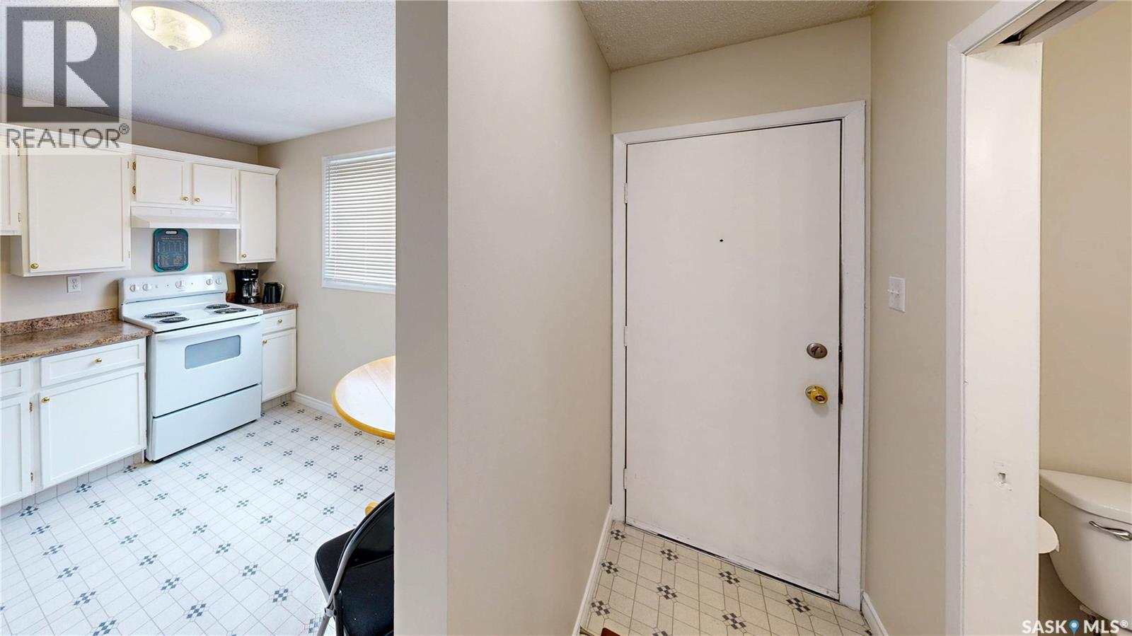 6 Mackenzie Mews Property Photo 11