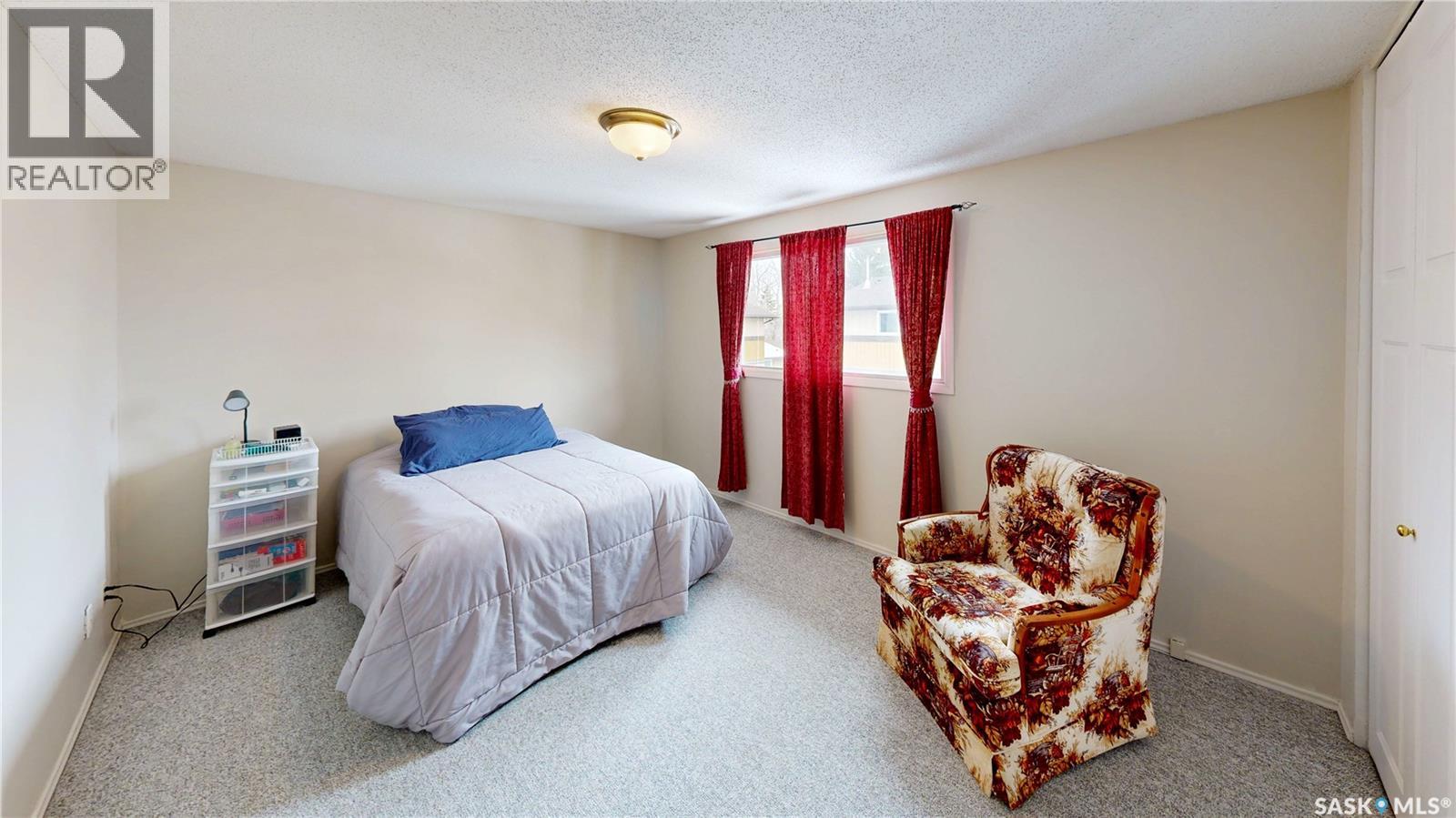 6 Mackenzie Mews Property Photo 13
