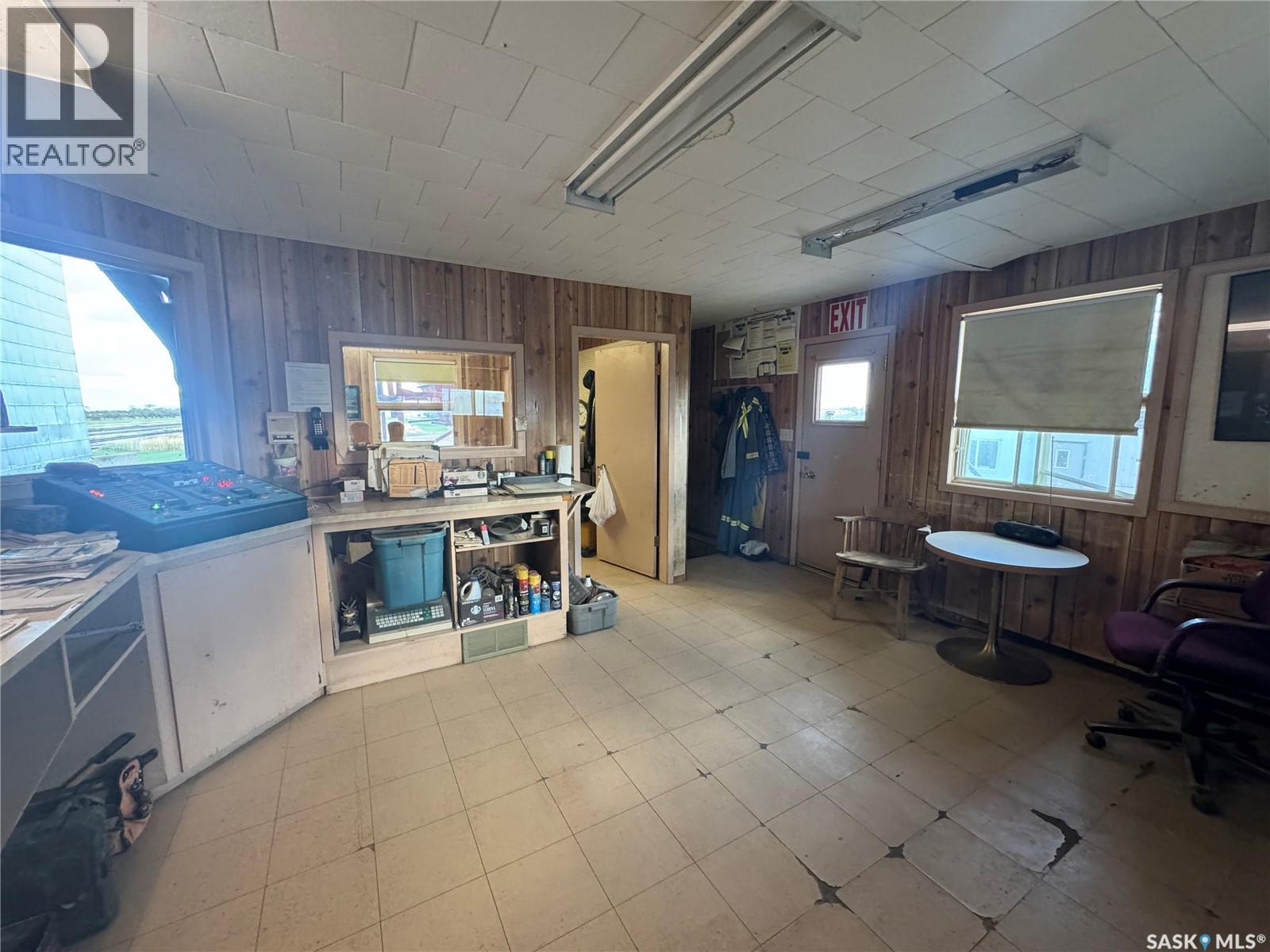 620 Railway Avenue Property Photo 9