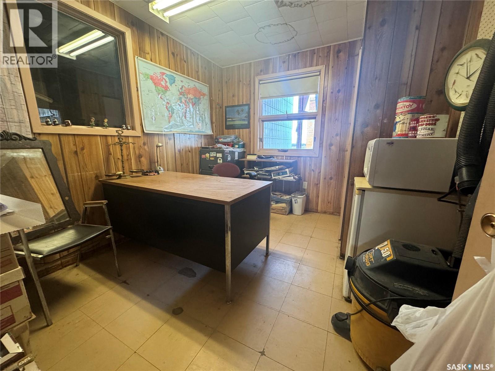 620 Railway Avenue Property Photo 10