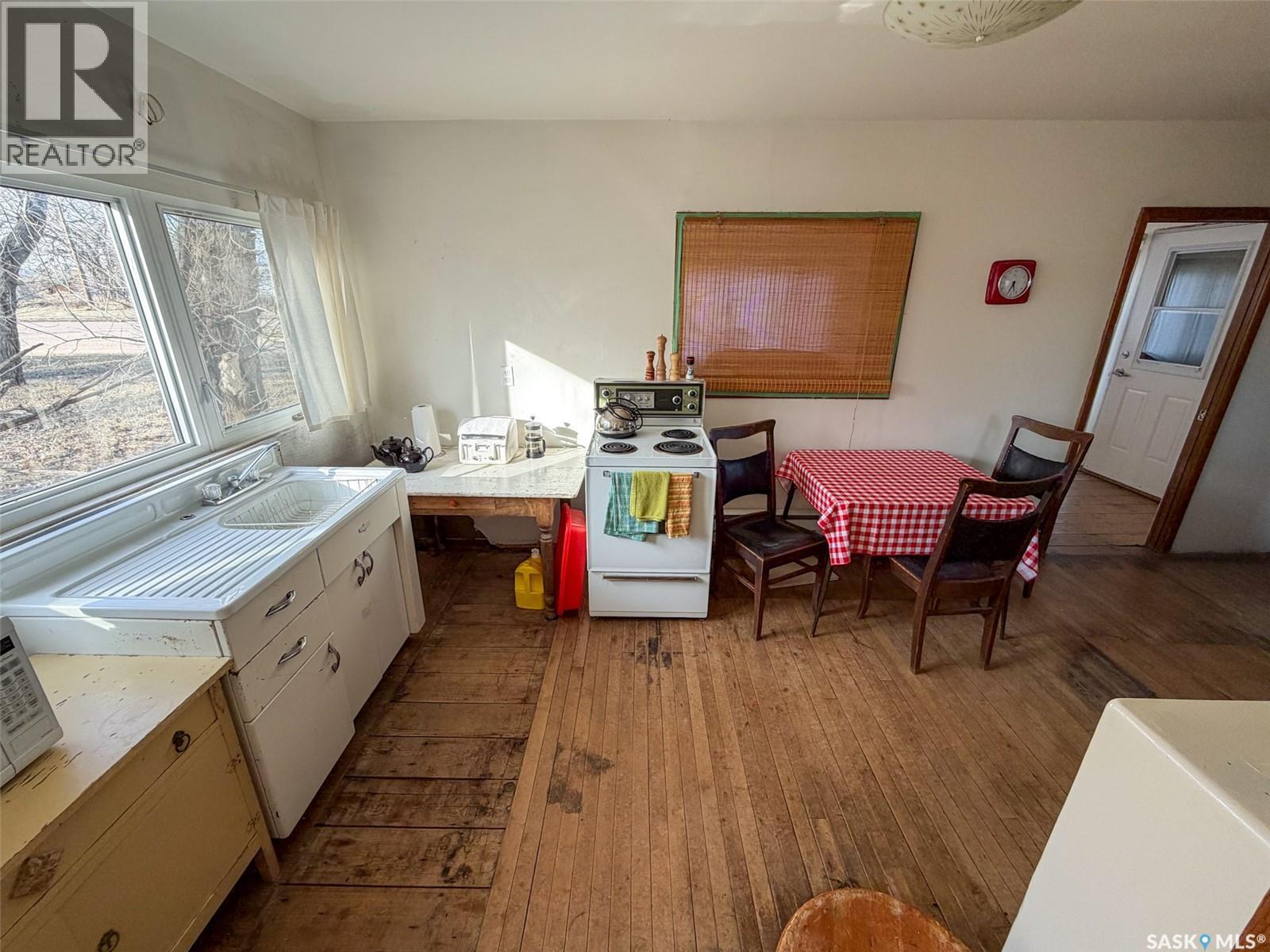 508 4th Street N Property Photo 17