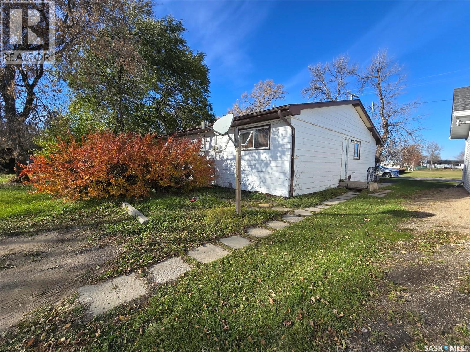 413 - 415 Calgary Street Property Photo 3