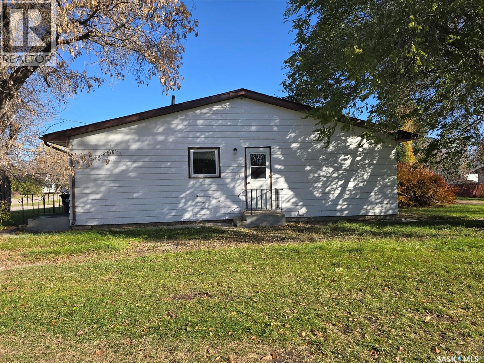 413 - 415 Calgary Street Property Photo 4