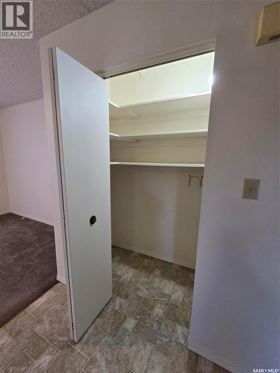 413 - 415 Calgary Street Property Photo 11