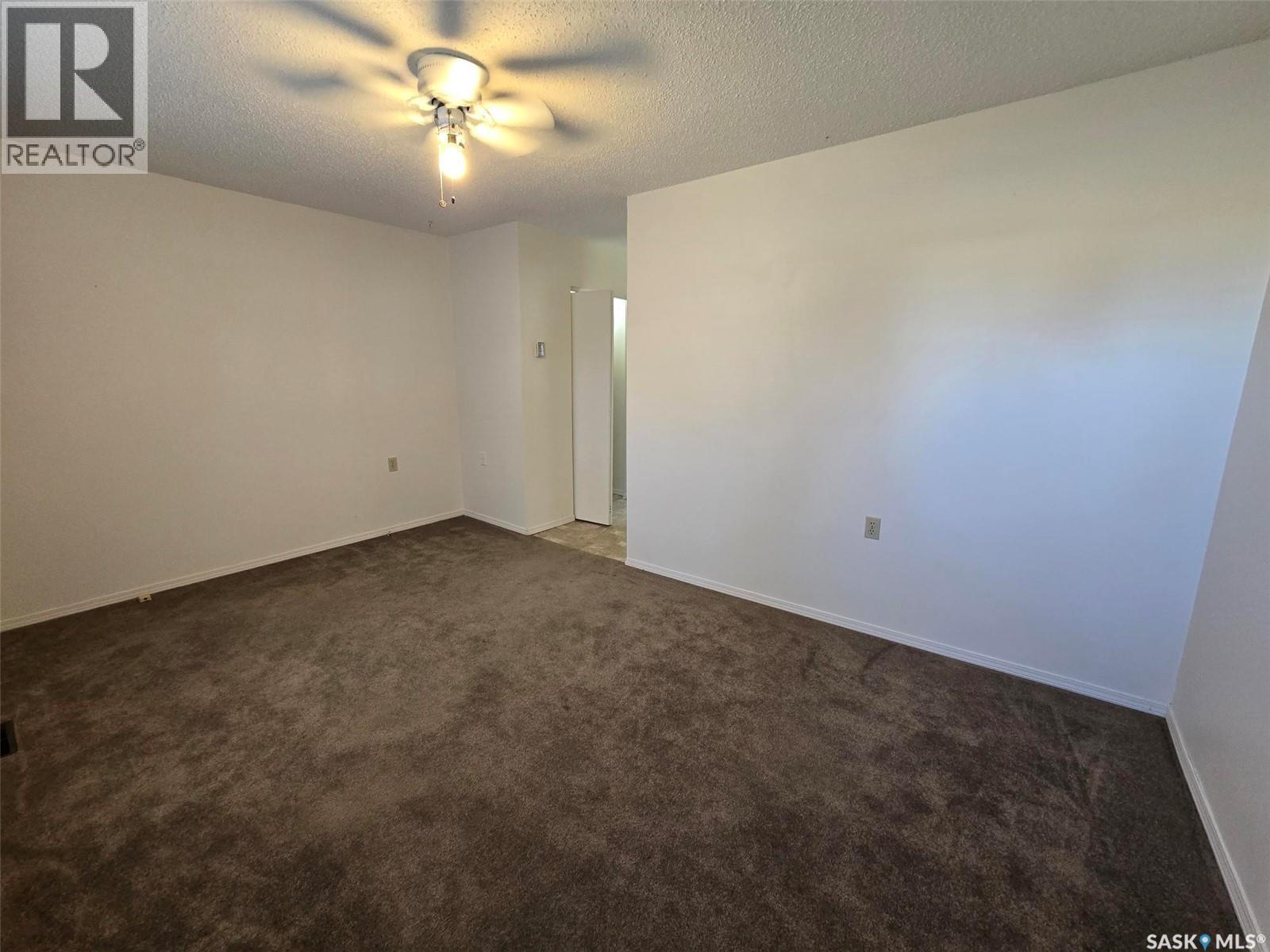 413 - 415 Calgary Street Property Photo 22