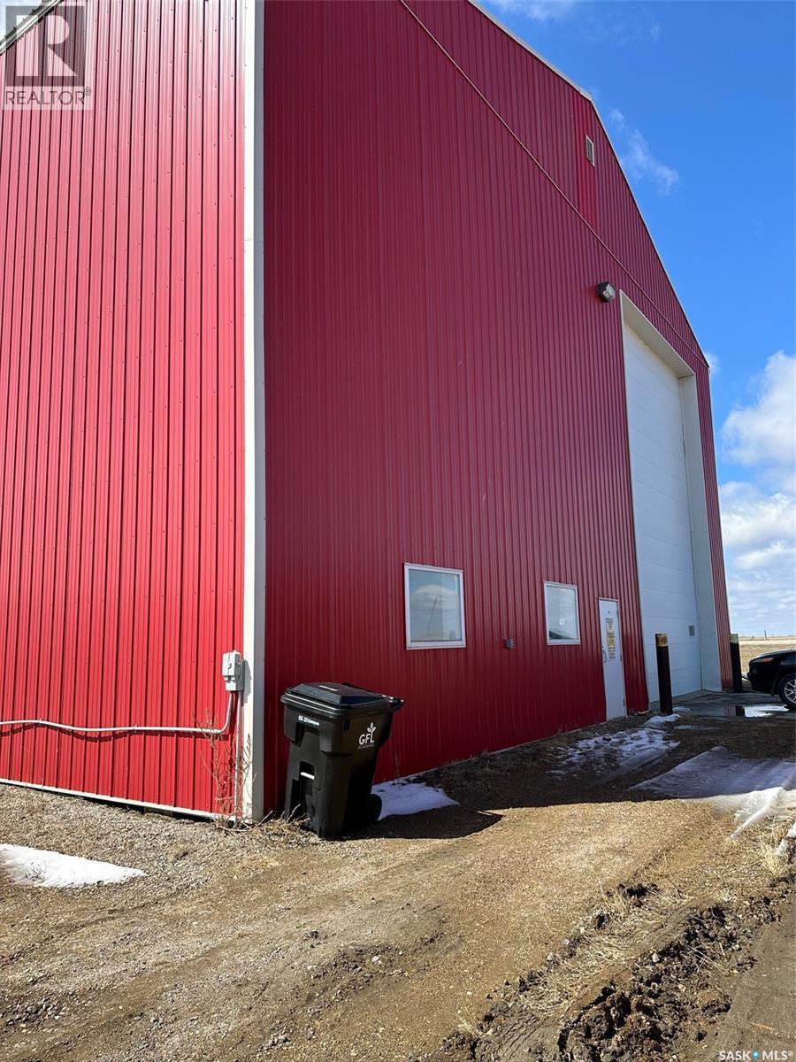 102 Industrial Drive Property Photo 5
