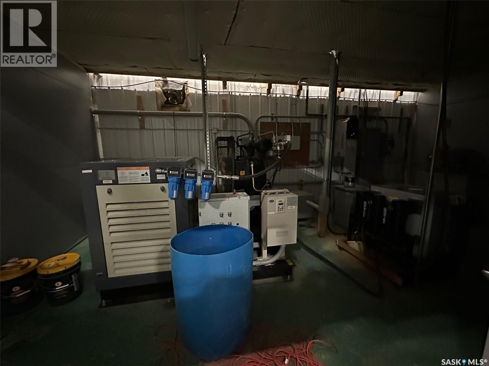 102 Industrial Drive Property Photo 19