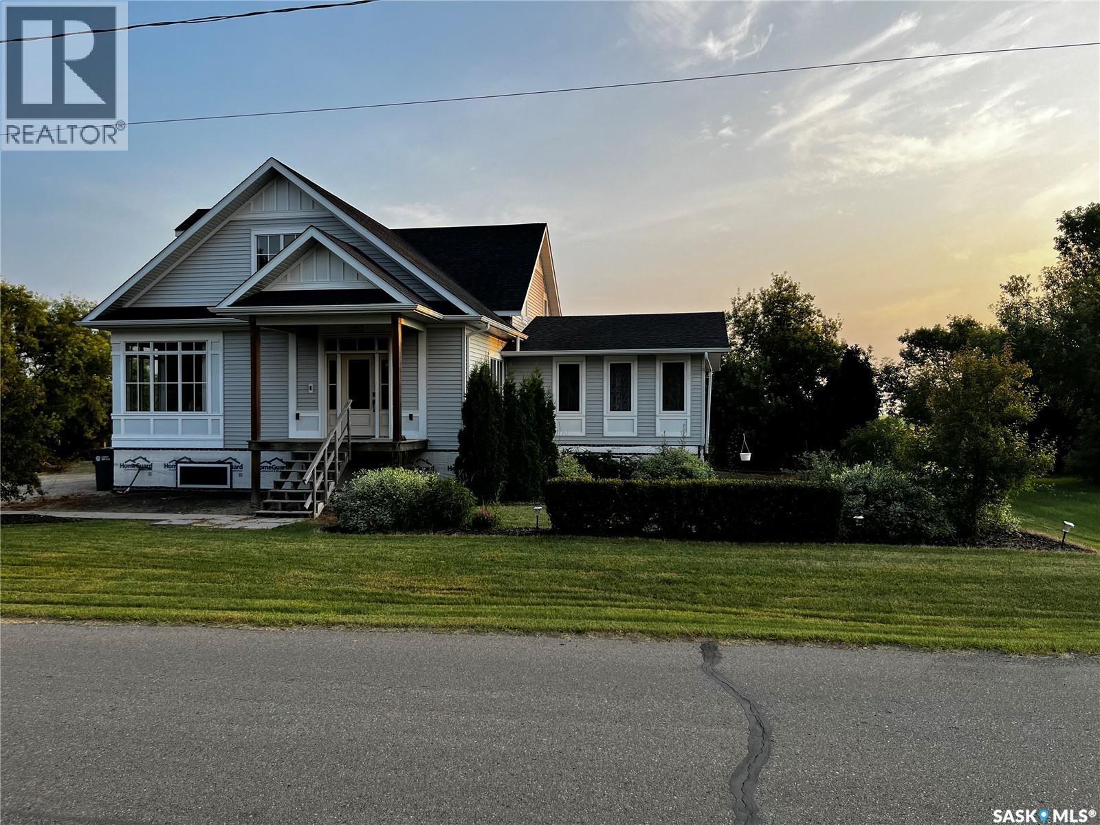 1306 Assiniboia Avenue Property Photo 4