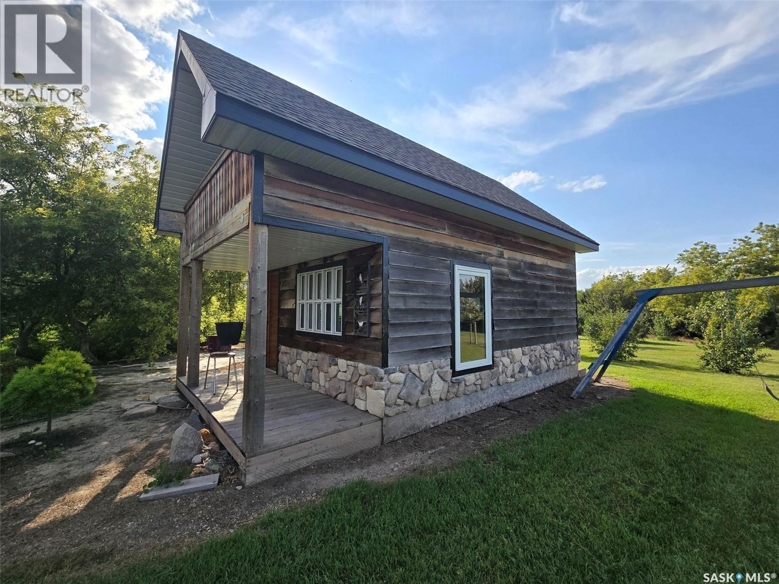 1306 Assiniboia Avenue Property Photo 7