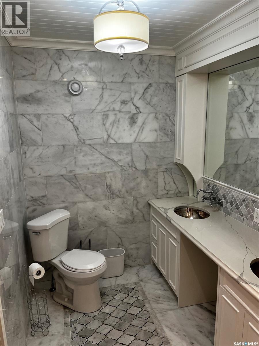 1306 Assiniboia Avenue Property Photo 38