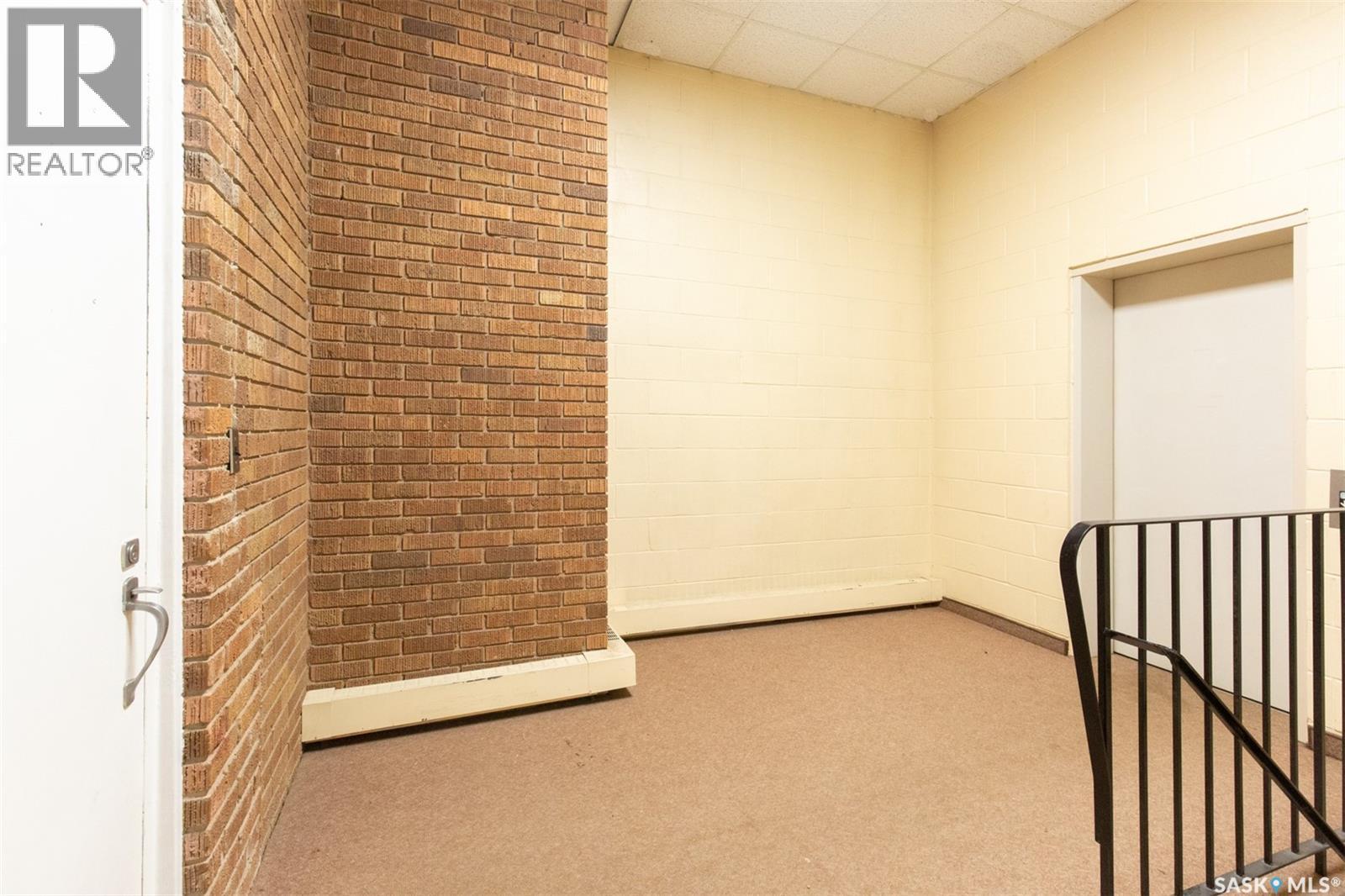 268 High Street W Property Photo 18