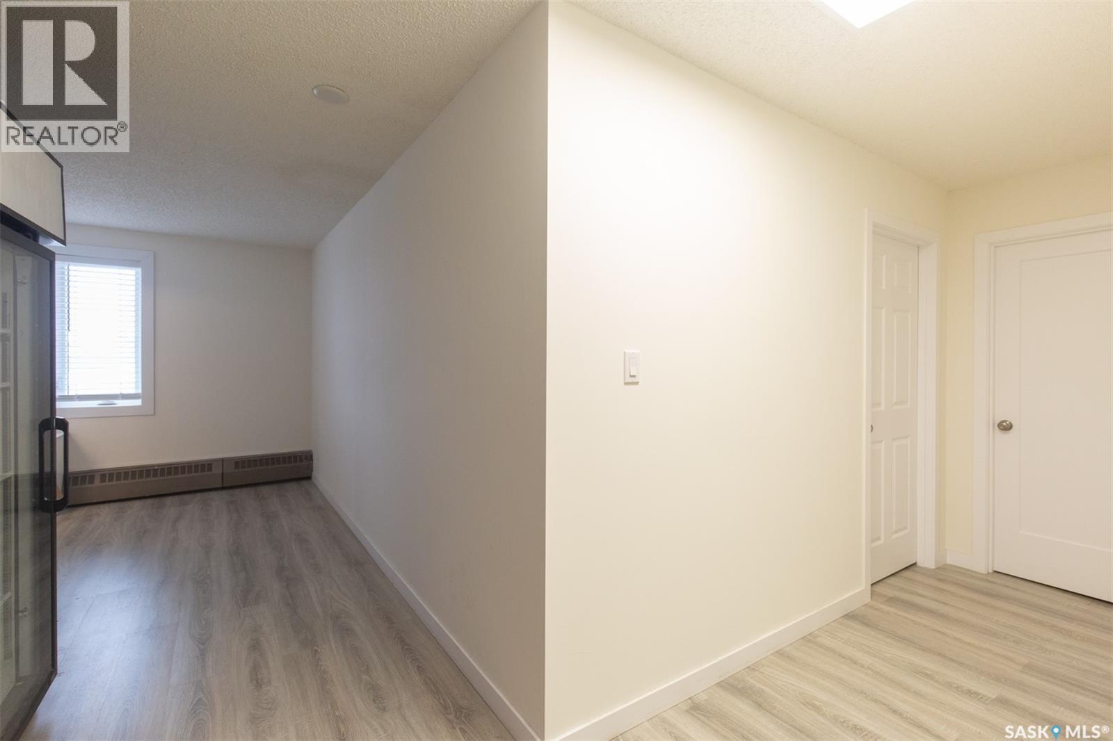 268 High Street W Property Photo 27