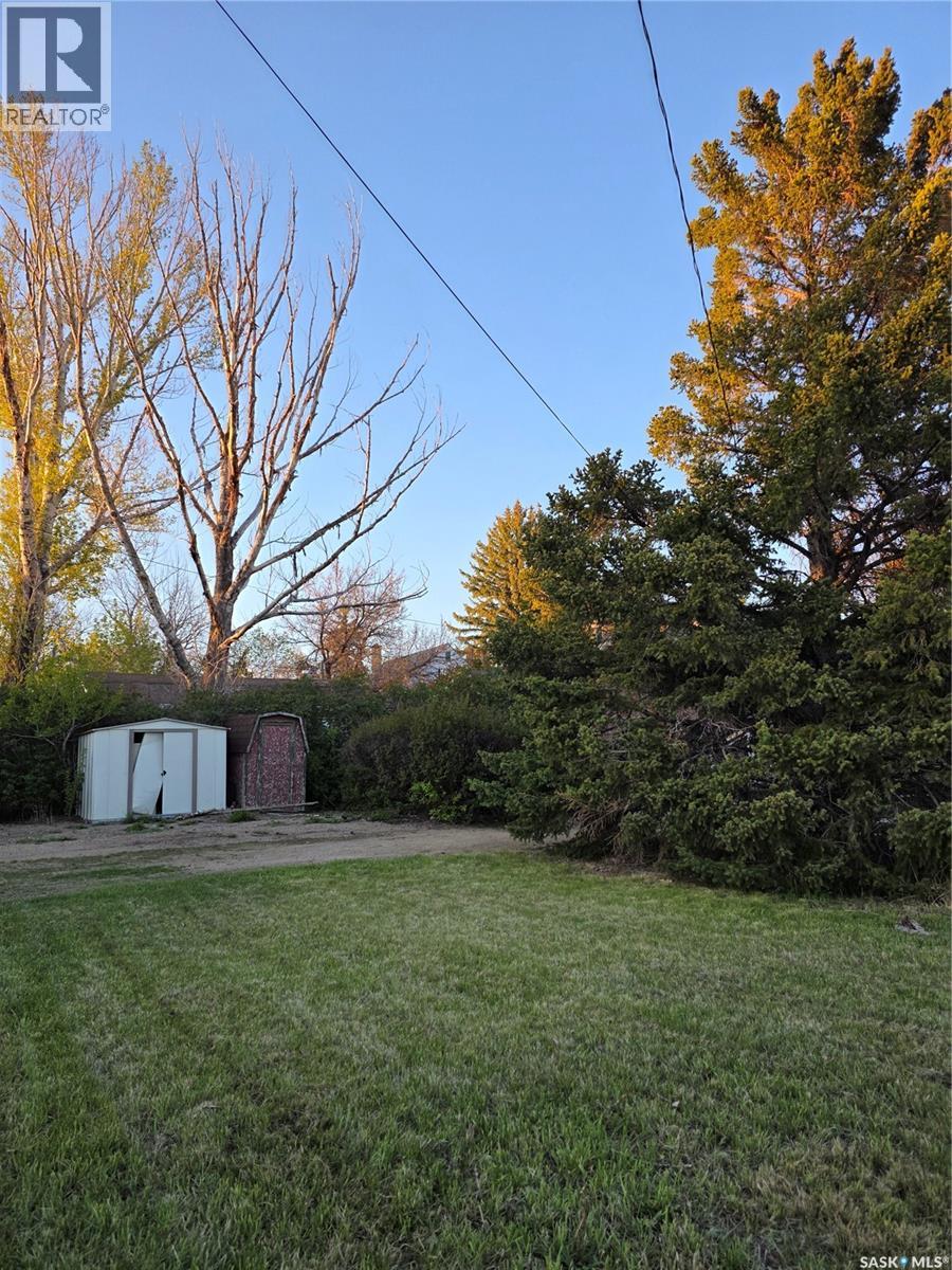 604 3rd Avenue Nw Property Photo 2