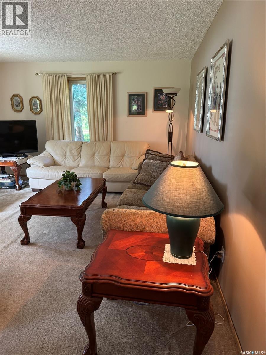 Crystal Lake Jewel Property Photo 9