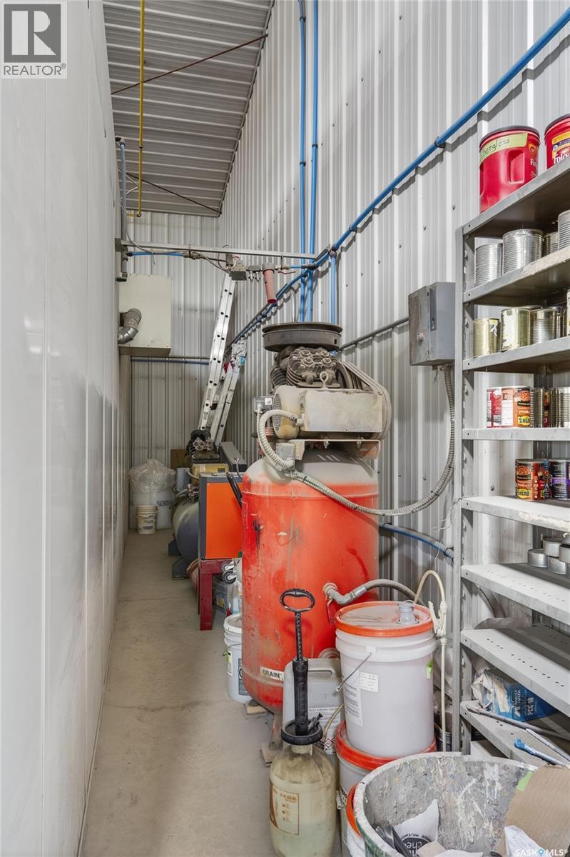 14 Industrial Drive Property Photo 19