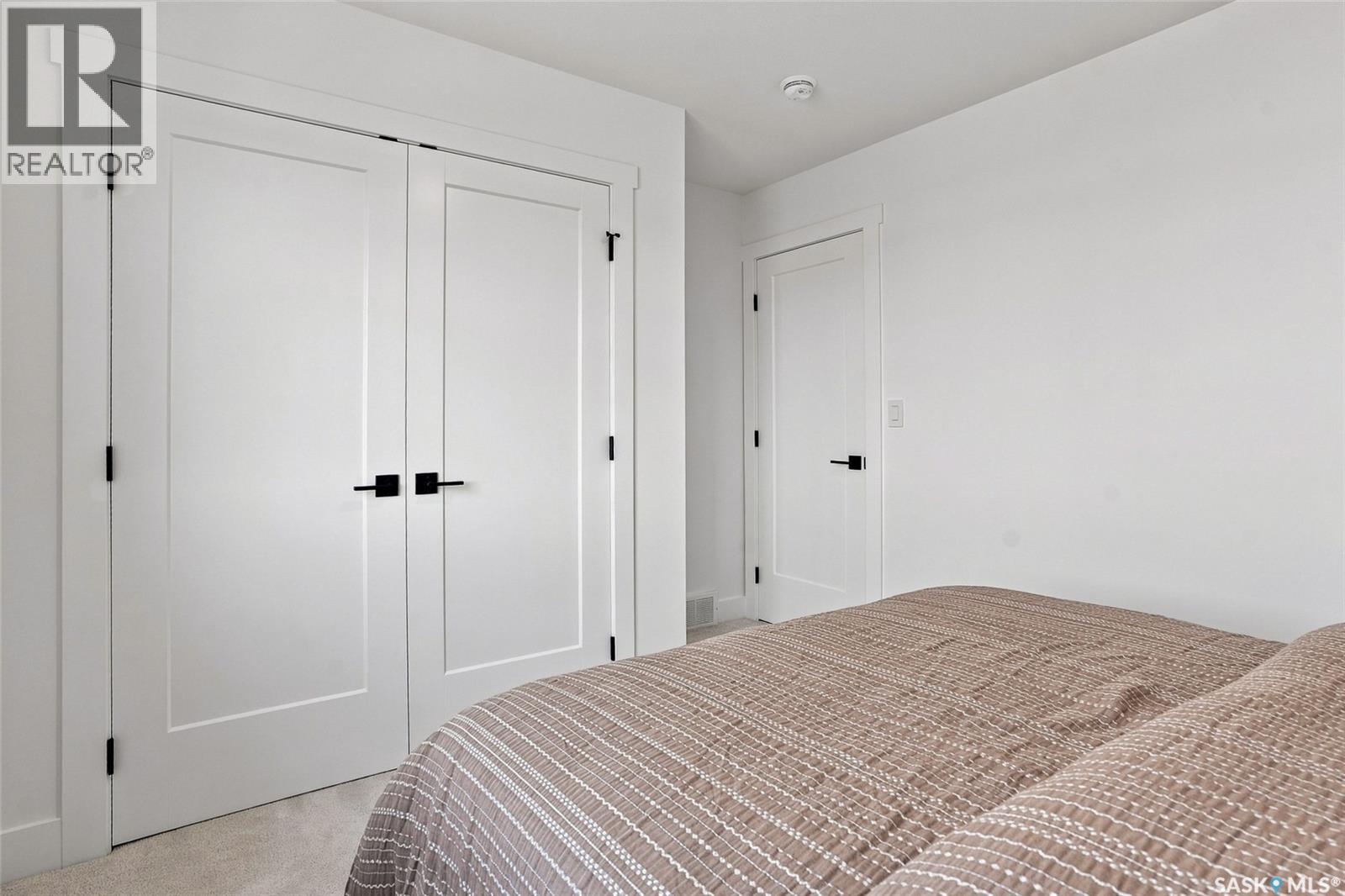 102 Cockcroft Manor Property Photo 26