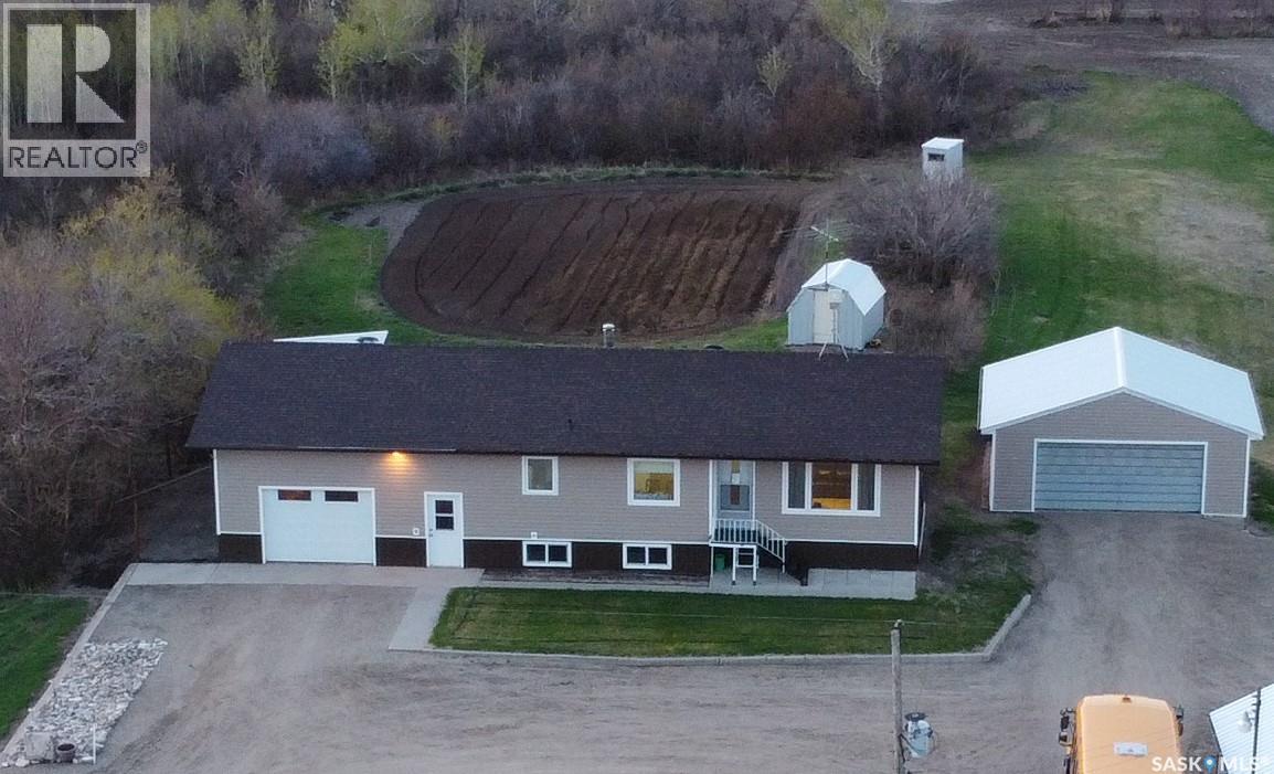 Gonsch Acreage Property Photo 1