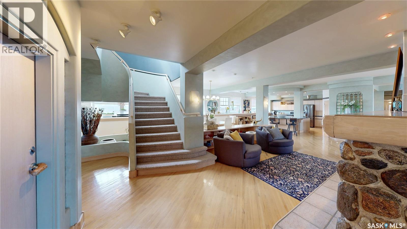 400 1150 Rose Street Property Photo 7