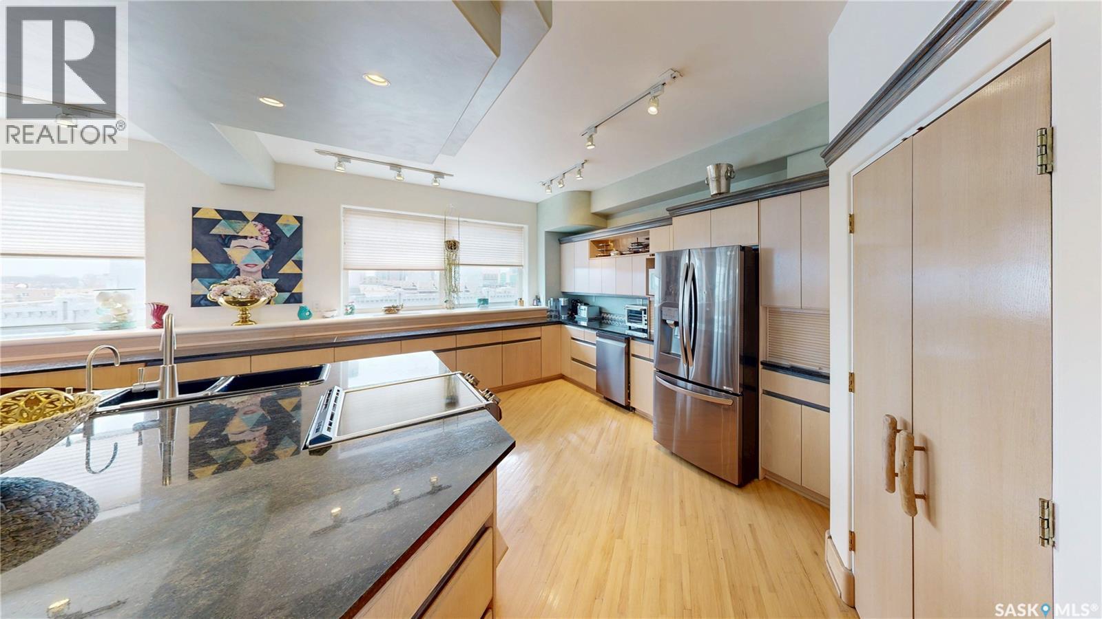 400 1150 Rose Street Property Photo 11