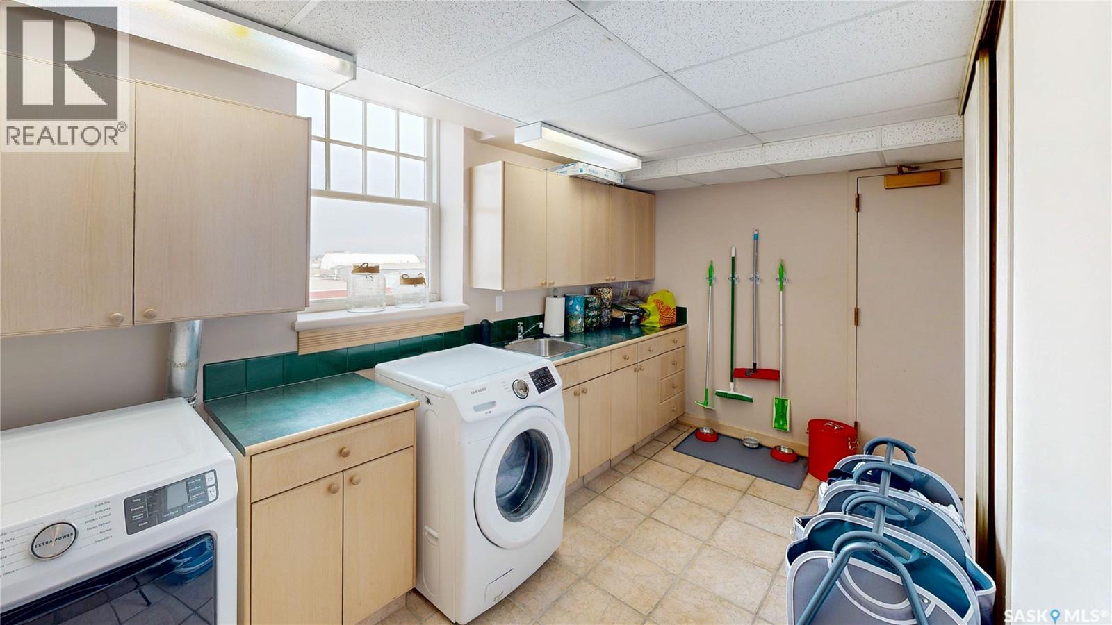 400 1150 Rose Street Property Photo 42