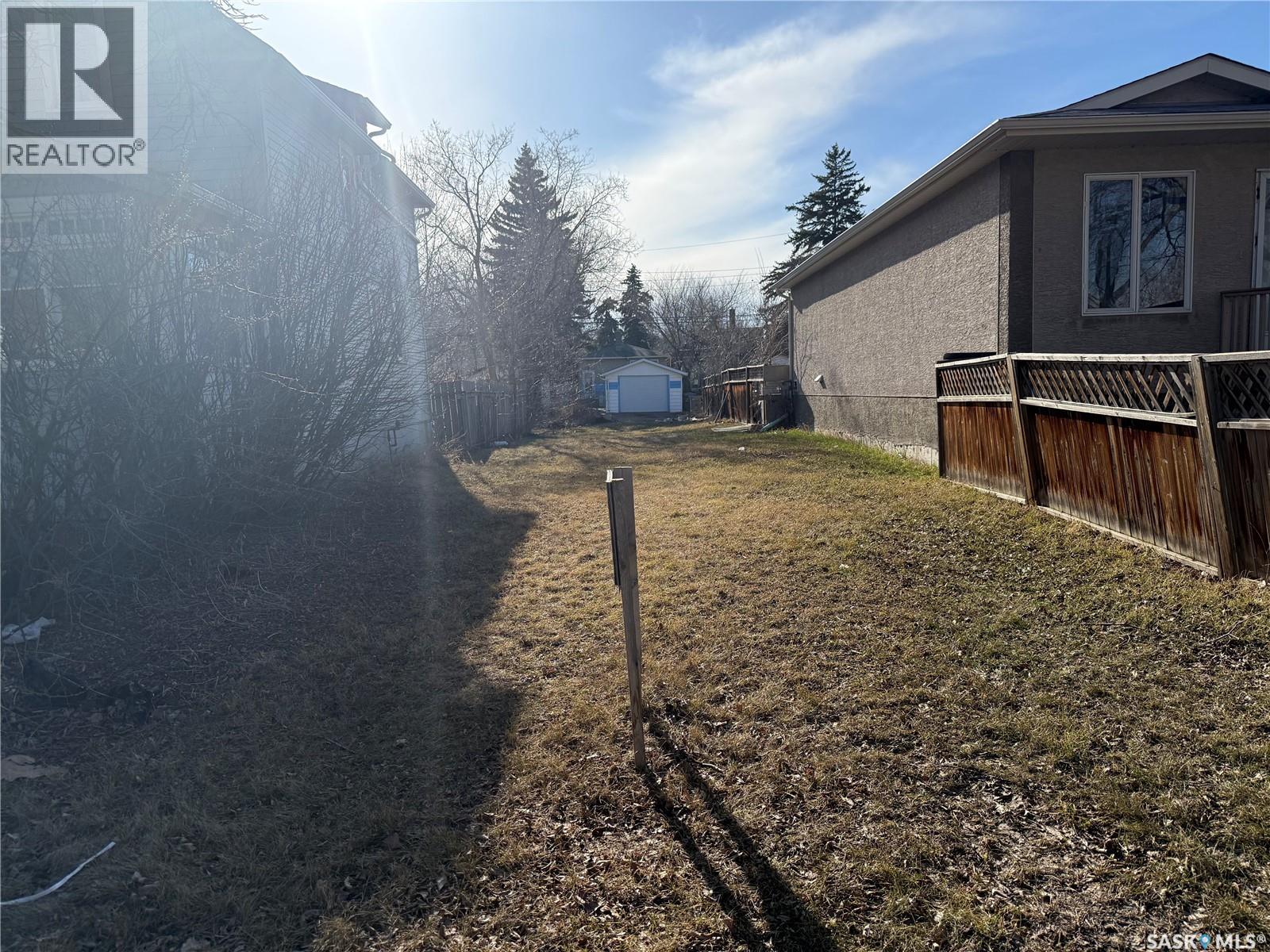 1130 Athol Street Property Photo 2